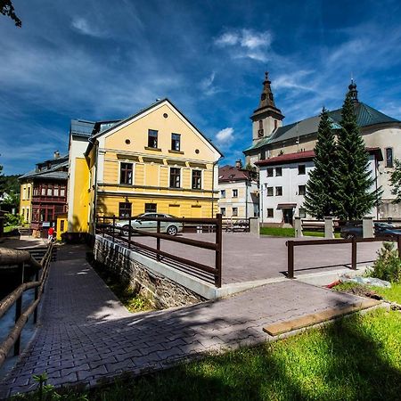Yellow Street Apartment Rokytnice nad Jizerou Exterior foto